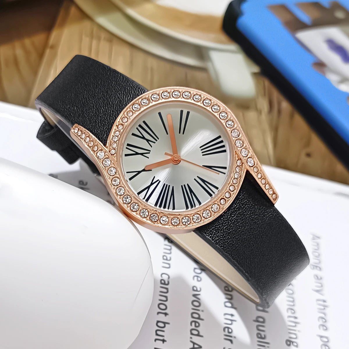 Luxury Quartz Women’s Watch – Leather Strap