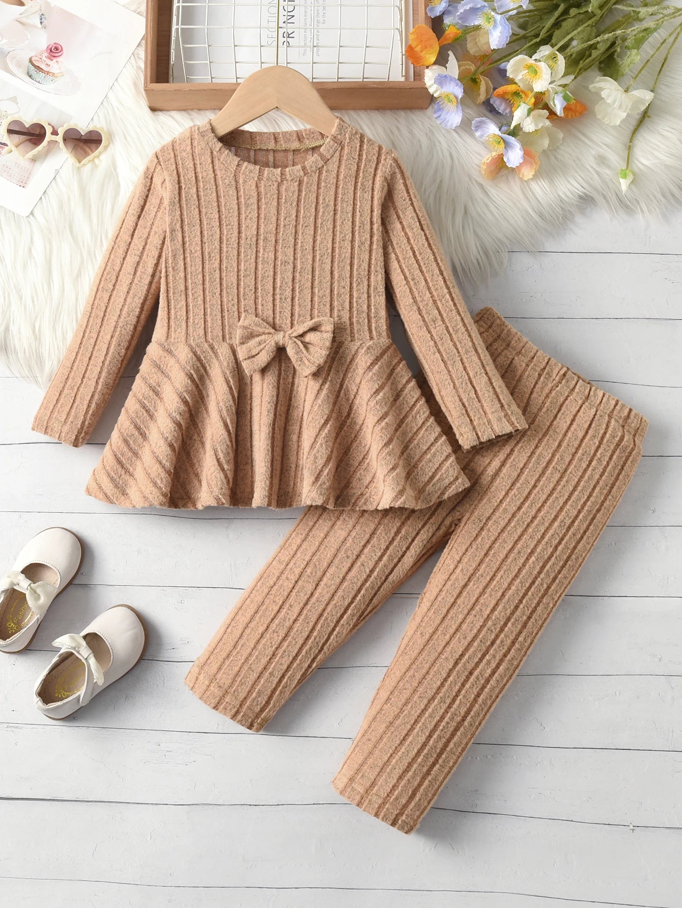 Girls' Long-Sleeved Suit, Children'S Round-Neck Bow Top And Long Pants Are Suitable For Spring And Autumn Outdoor Activities
