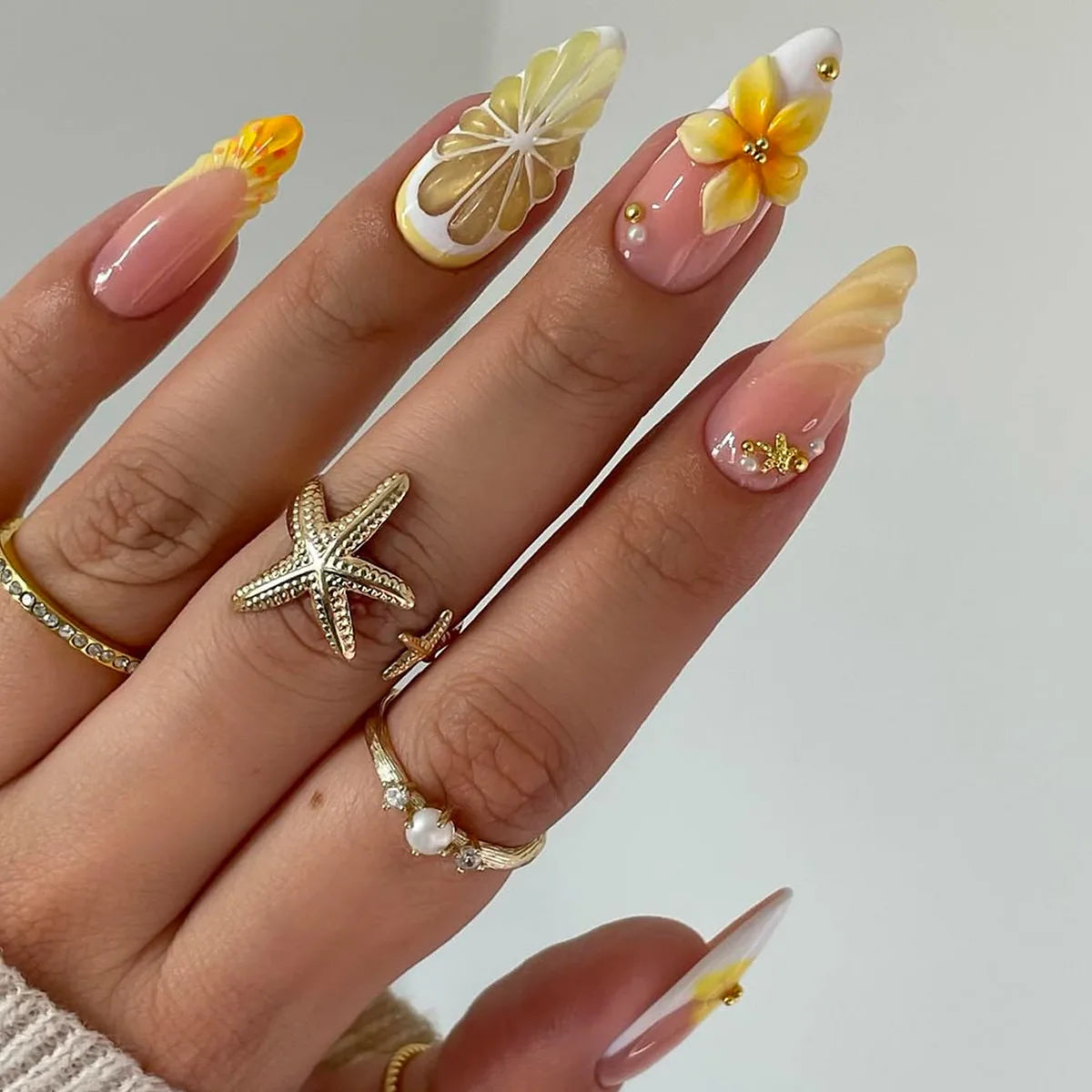 24Pcs Mid-length 3D Flowers Design Fingertips Sweet Butterfly Yellow Ripple Almond False Nails Detachable Full Cover Press Ons