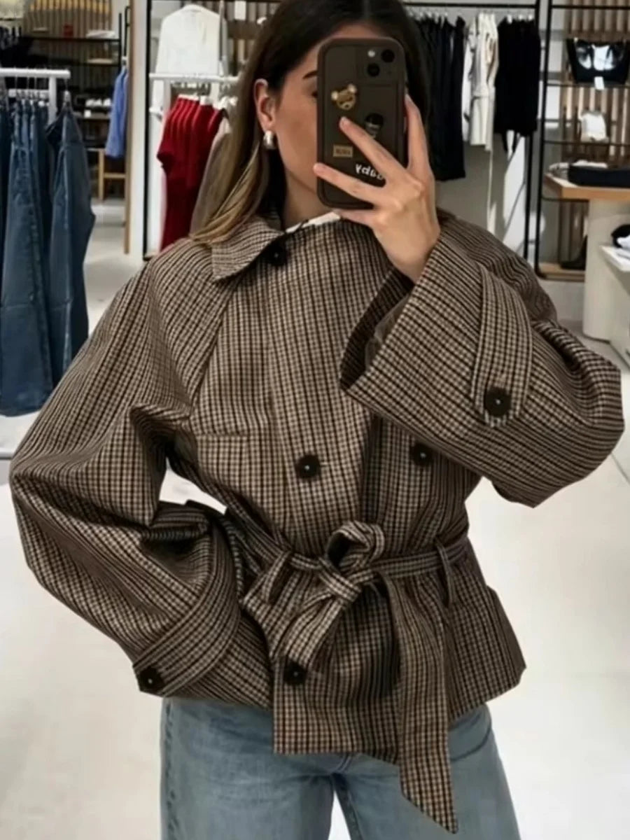 Vintage Plaid Cropped Trench Jacket Women Casual Lapel Lace-up Double Breasted Belted Loose Coats Lady Autumn WInter Streetwear