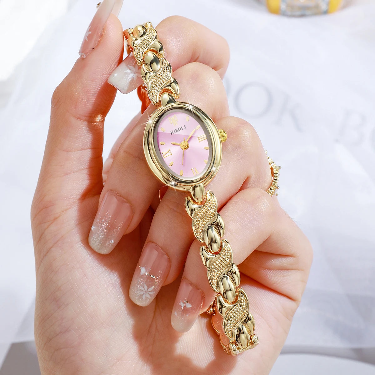 Luxury Gold Oval Women Quartz Watch Roma Dial Metal Bracelet Elegant Ladies Dress Wristwatch Clock Relogio Feminino（Without Box）