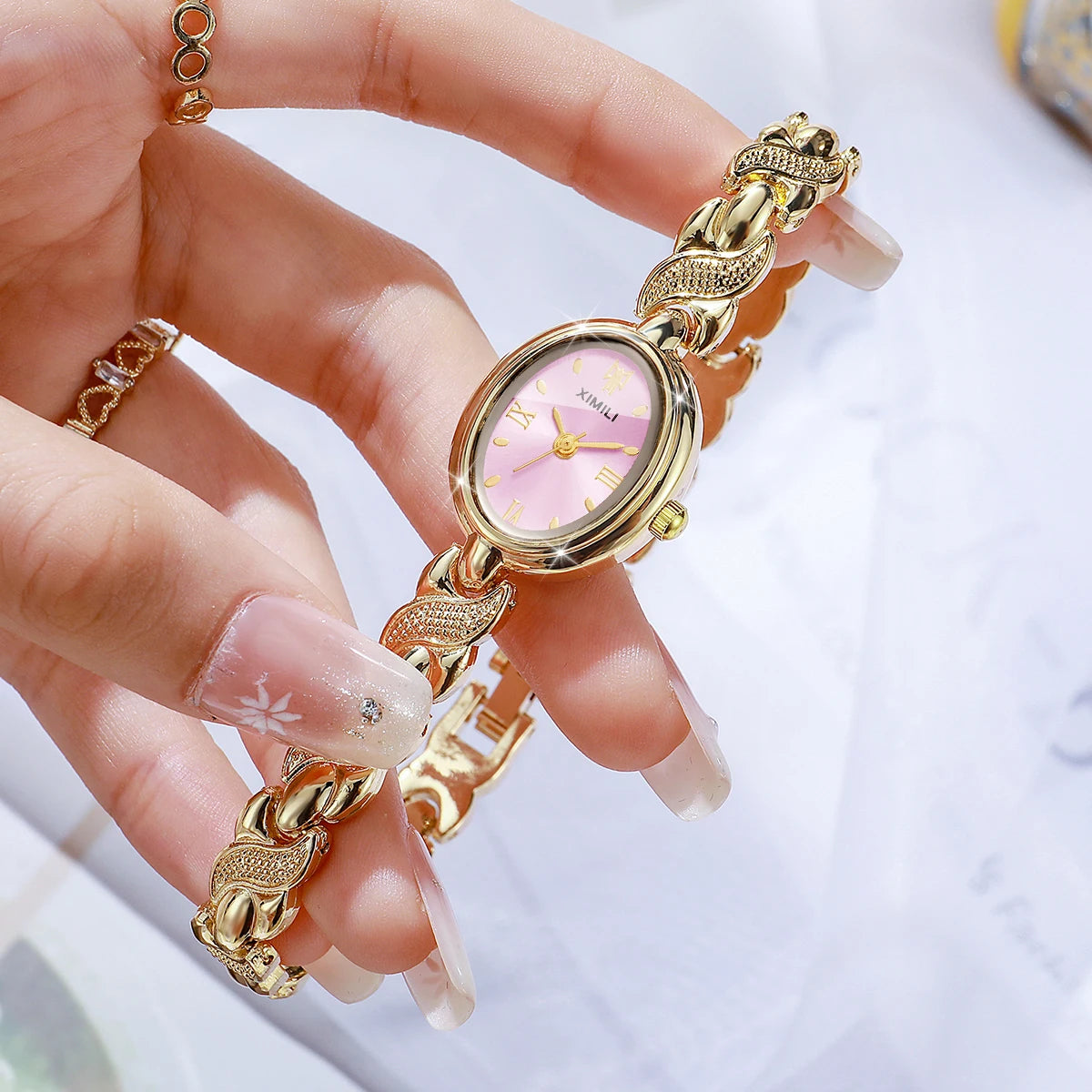 Luxury Gold Oval Women Quartz Watch Roma Dial Metal Bracelet Elegant Ladies Dress Wristwatch Clock Relogio Feminino（Without Box）