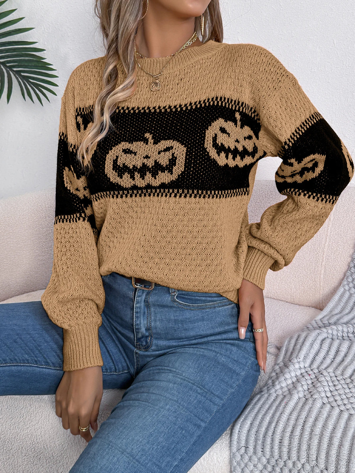 Halloween Women's Casual Autumn and Winter Elegant Contrasting Pumpkin Pattern Long Sleeved Pullover Sweater