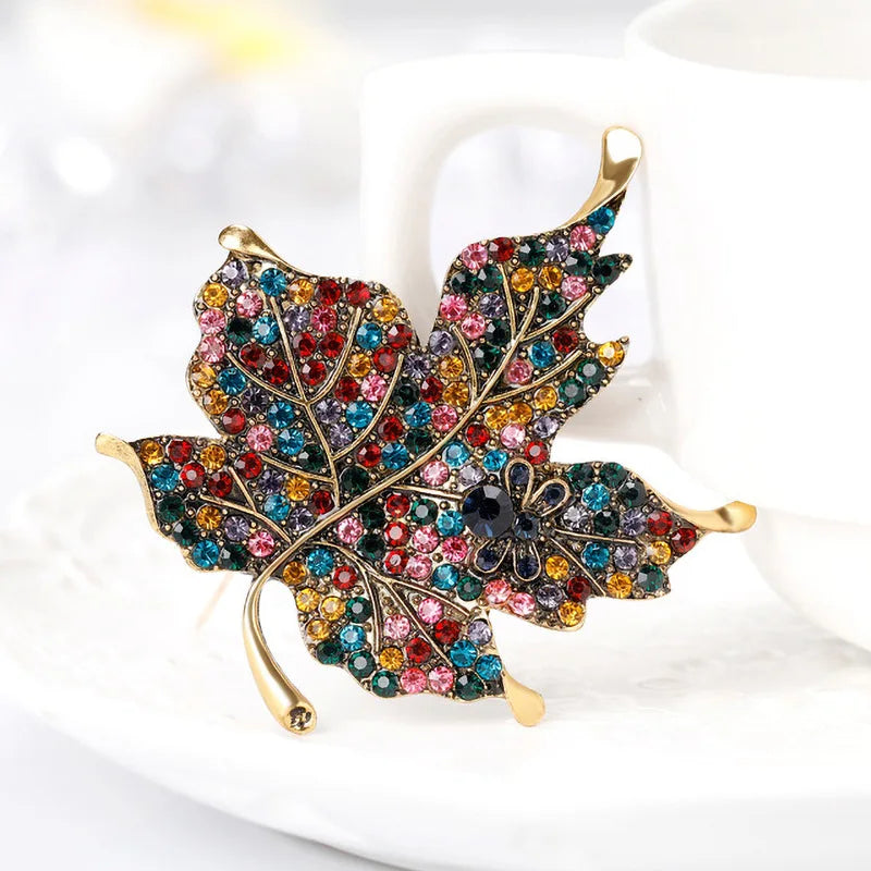 Trendy Red Maple Leaf Metal Brooches For Women Men Crystal Plant Brooch Party Birthday Winter Jewelry