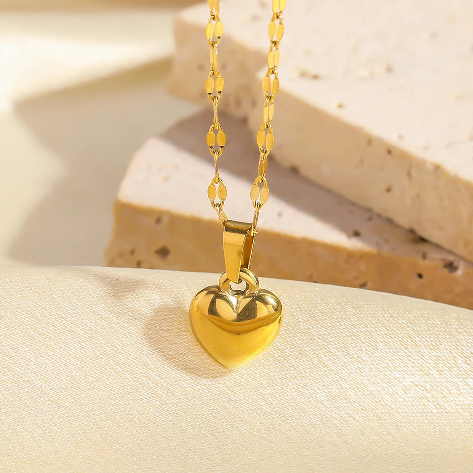 ZAKOL 1pcs Stainless Steel Love Heart Necklace For Women Lip Chain Simple Pendant Necklace Versatile Daily Jewelry