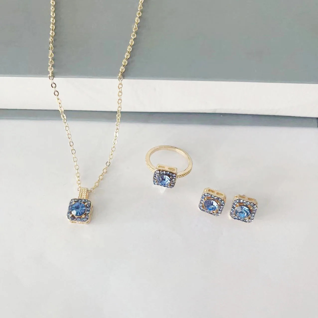Luxury Cube Jewelry Set – Necklace, Earrings & Ring