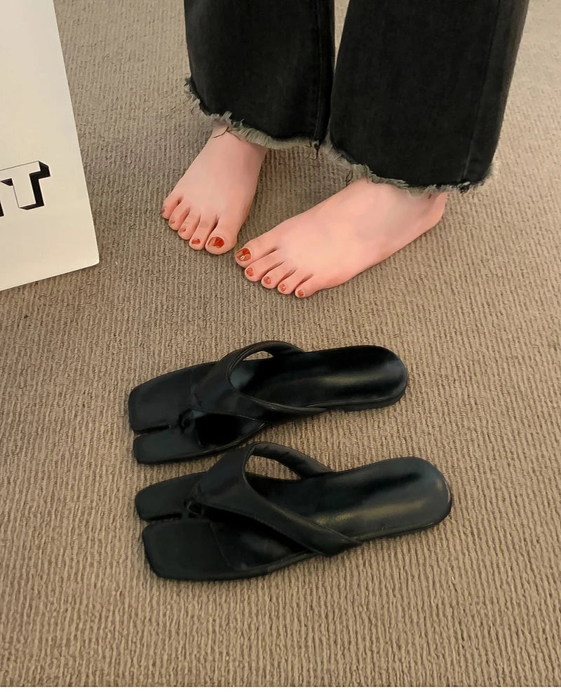 2025 Summer Women's Clip Toe Slippers Fashion Flats Slides Comfort Outdoor Beach Vacation Flip Flop