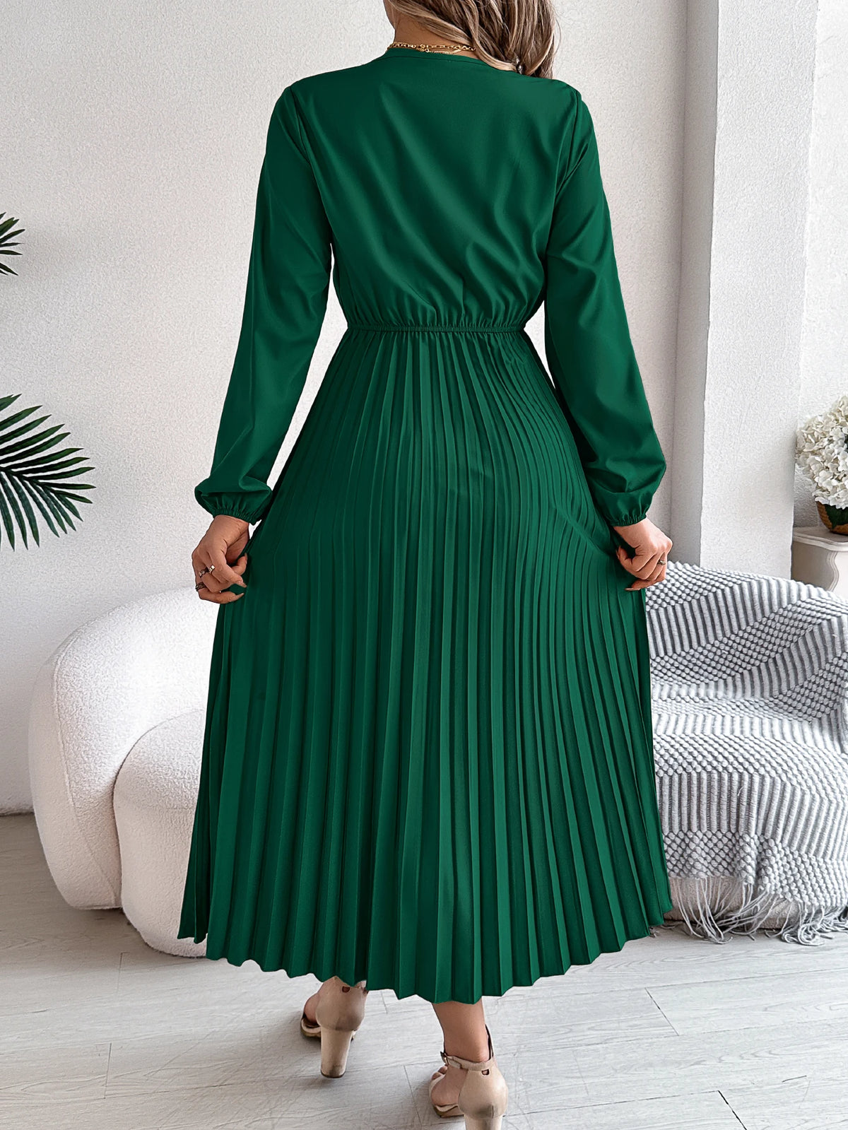 2026 Fashion Lace V Neck Lantern Long Sleeve Maxi Dress for Women Autumn Winter Casual Solid Color Pleated Dresses Khaki Red