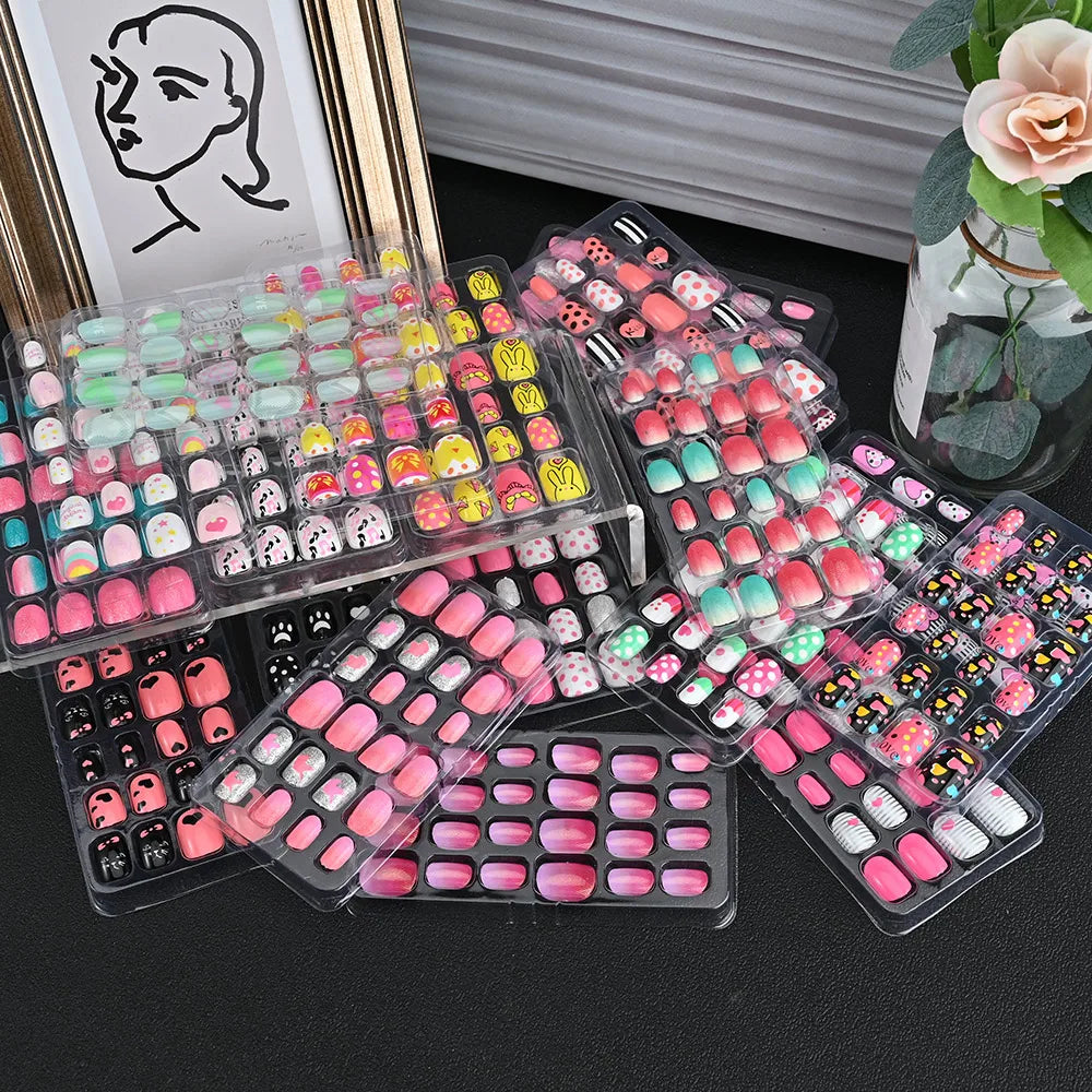 24pcs/box Candy Kids False Nail Cartoon Full Cover Press On Fake Nails Tips Kawaii Acrylic Artificial Fingernails for Girls