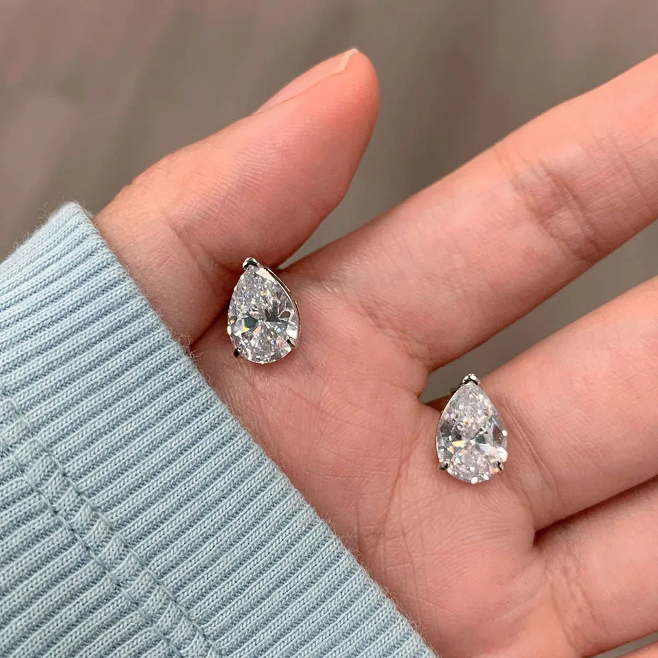 ZAKOL Pear Cut Solitaire White Zircon Mini Stud Earrings Exquisite Crystal Water Drop CZ Earring Jewelry Gift for Women Girls
