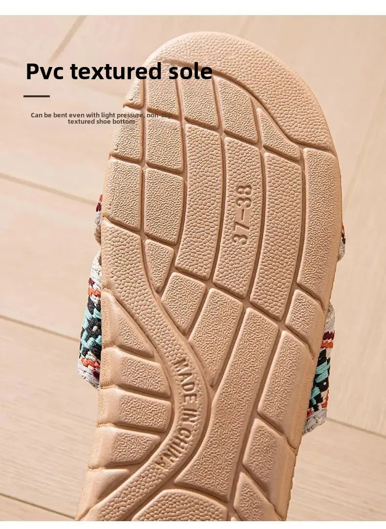 Open-Toe Crossed Linen Slippers – Unisex Summer Indoor Sandals | شباشب صيفية مفتوحة من الكتان للرجال والنساء – تصميم متقاطع مريح للمنزل
