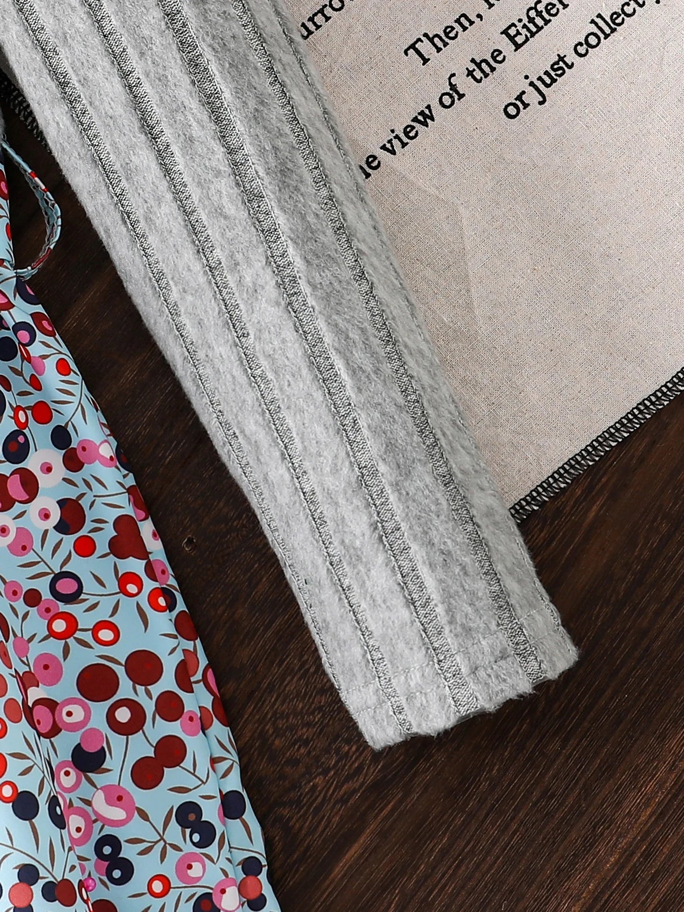 Spring and Autumn Girls' Simple Casual Versatile Knitted Round Neck Long-Sleeved Floral Dress Girls' Daily Casual Dress