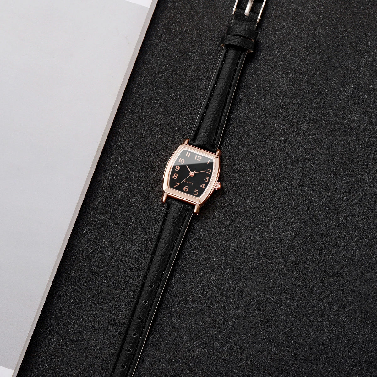 Elegant Tonneau Women Quartz Watch Leather Strap Arabic Dial Fashion Ladies Wristwatches Relogio Feminino（Without Box）