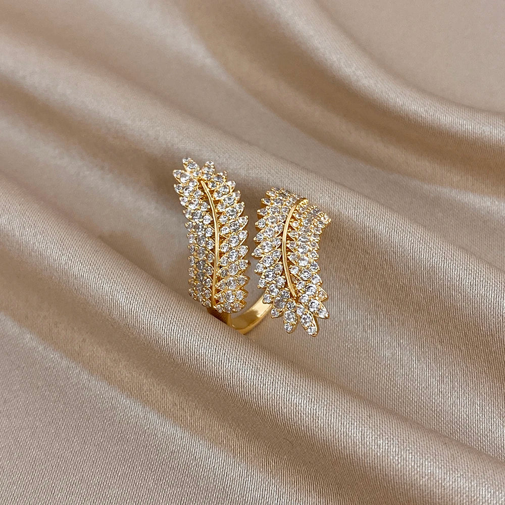 Luxury Elegant Golden Sparkling Micro Zirconia Double Leaf Rings Statement Copper Alloy Jewelry Stackable Valentine's Day Gift
