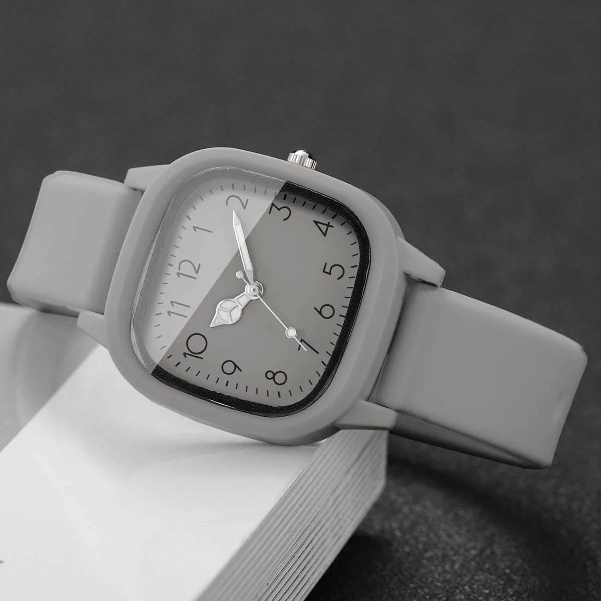2PCS Women Watch Heart BraceletSet Grey Square Dial Silicone Strap Ladies Quartz Wristwatch Clock Relogio Feminino (Without Box)