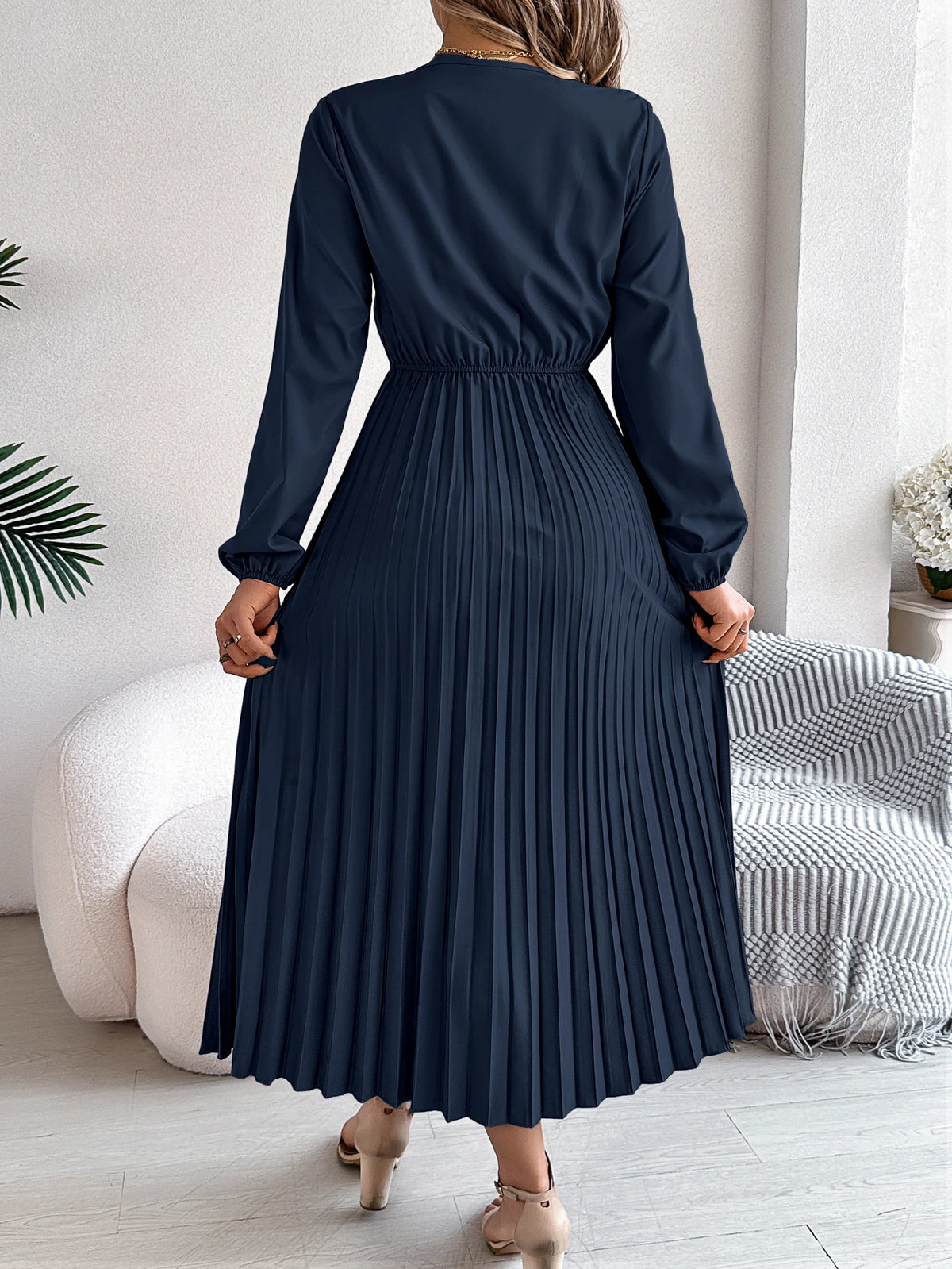 2026 Fashion Lace V Neck Lantern Long Sleeve Maxi Dress for Women Autumn Winter Casual Solid Color Pleated Dresses Khaki Red