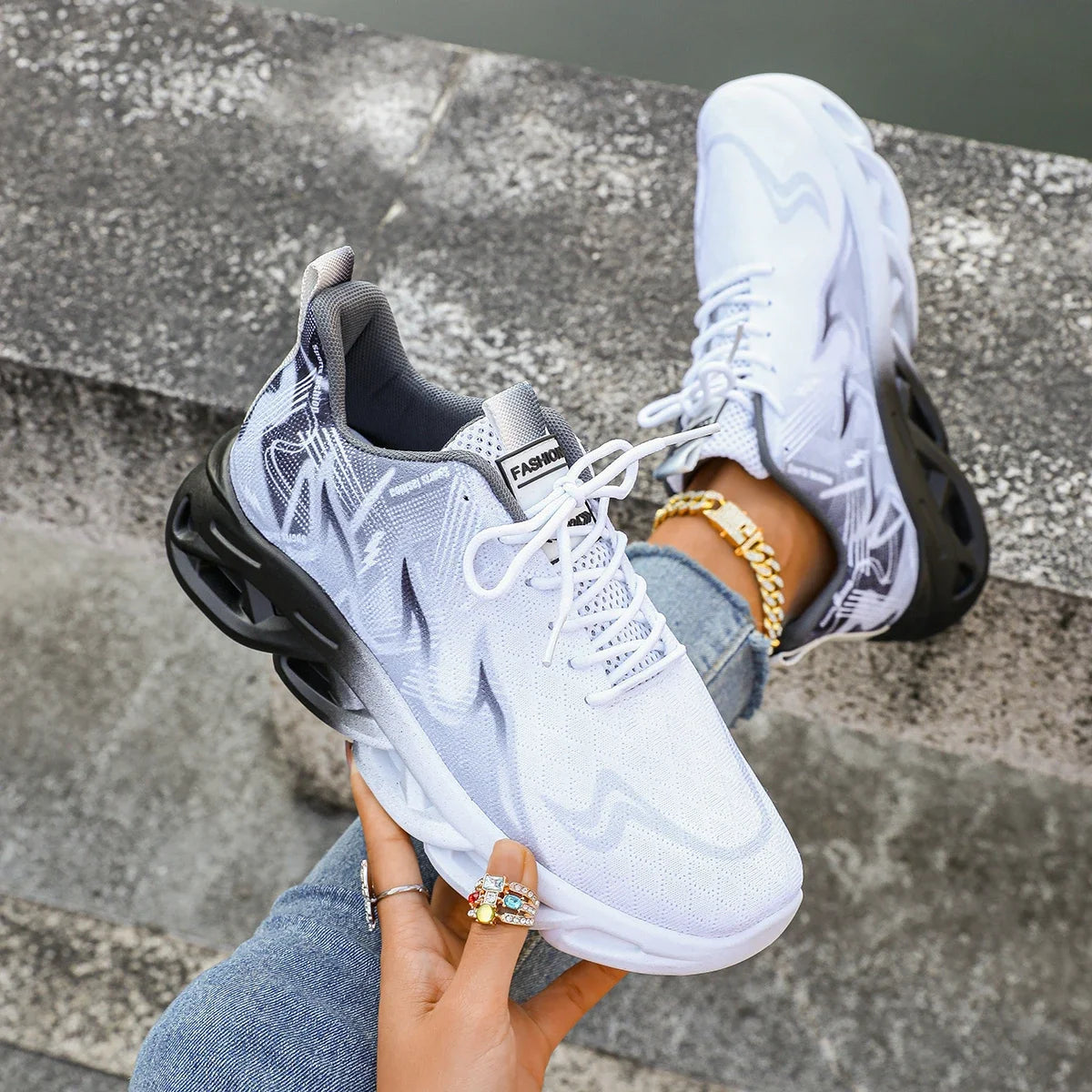 Women Breathable Lightweight Sports Sneakers – Anti-Slip Flat Shoes