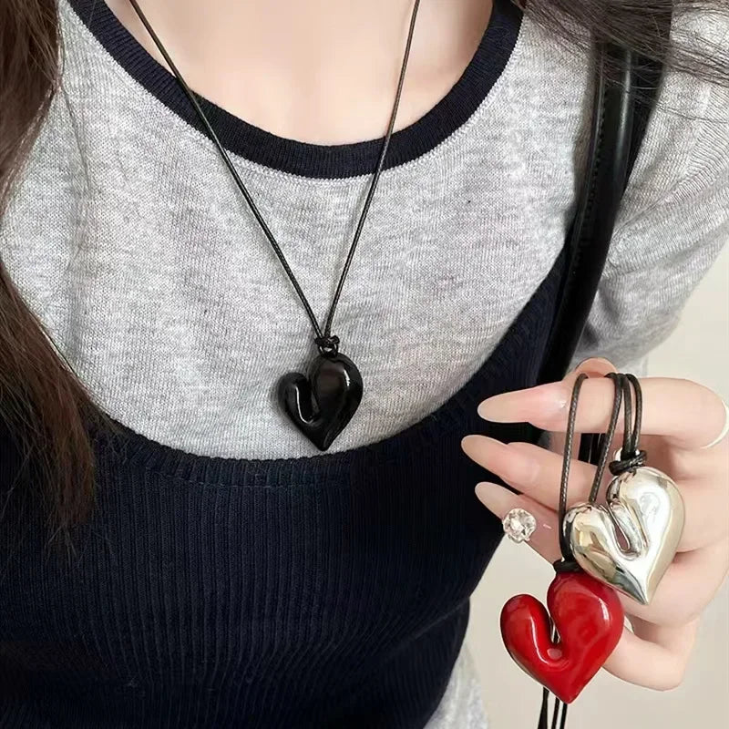 LATS Red Heart Pendant Necklace Vintage 80s Aesthetic Love Inspired Choker New Fashion Romantic Heart Necklace for Women