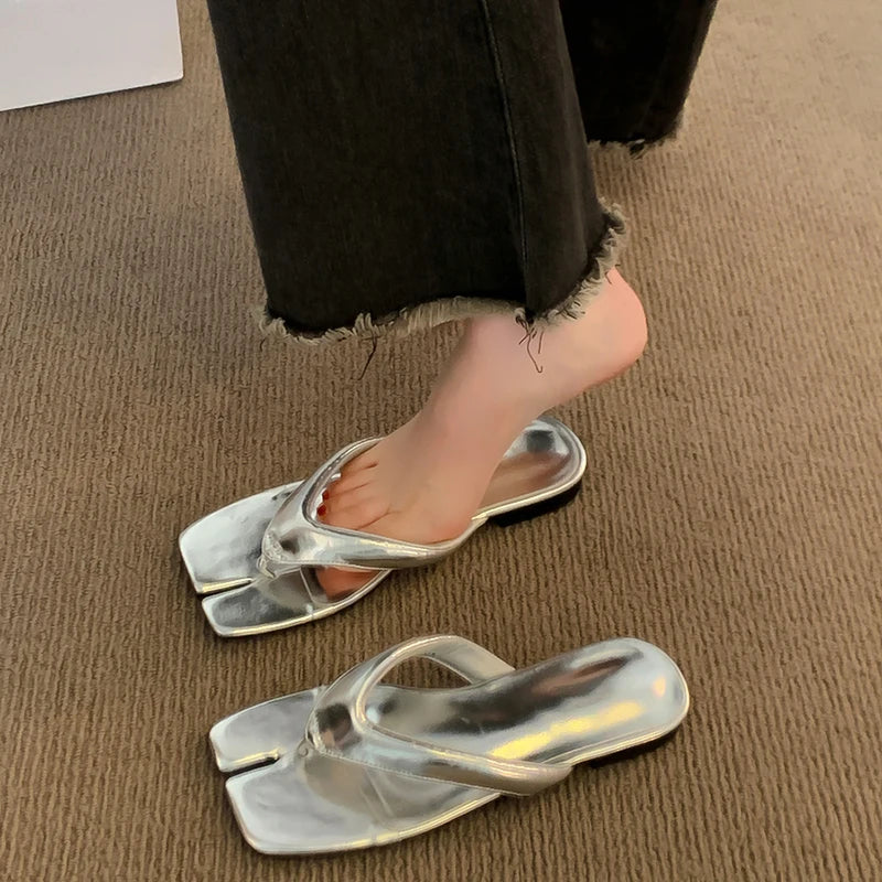 2025 Summer Women's Clip Toe Slippers Fashion Flats Slides Comfort Outdoor Beach Vacation Flip Flop