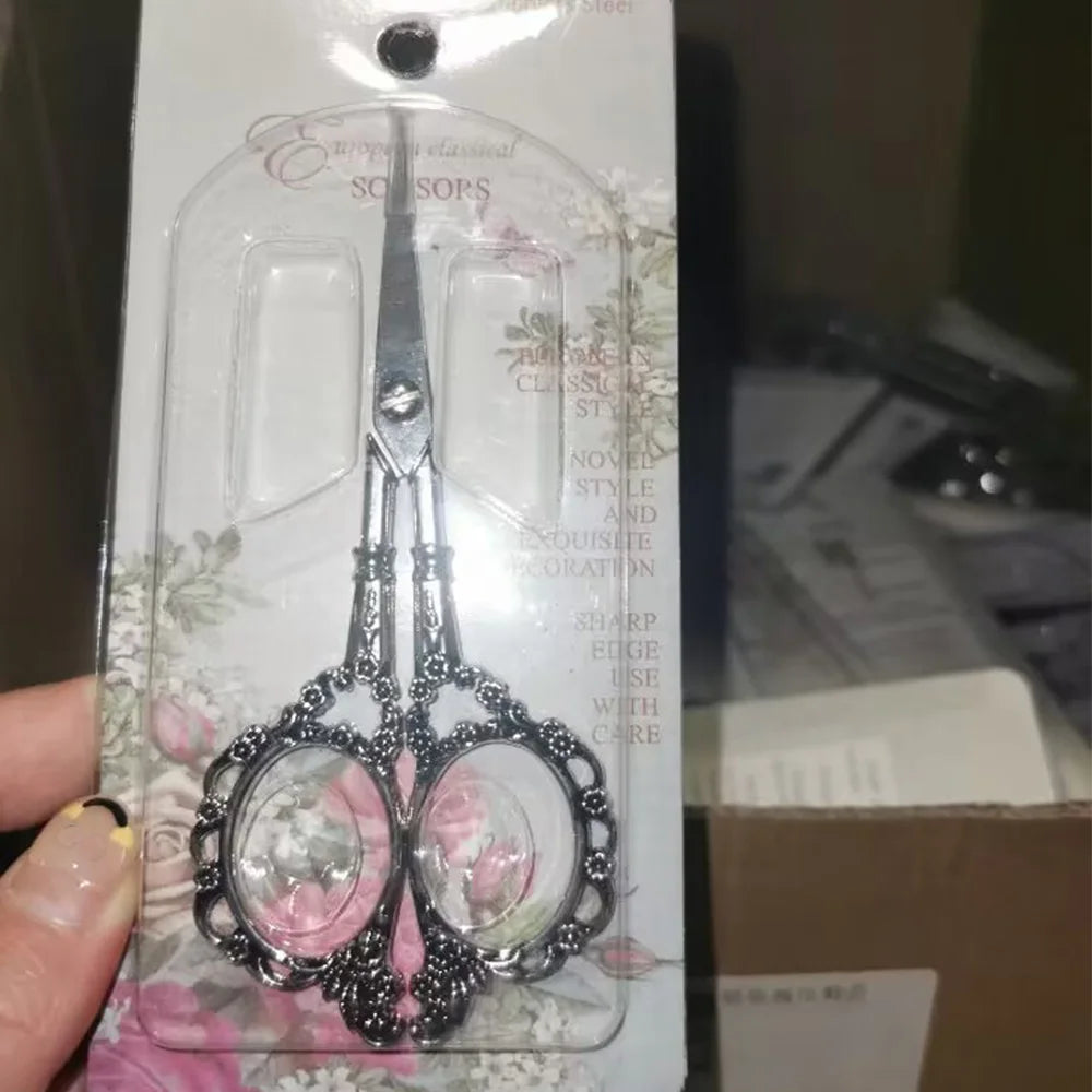1Pcs Stainless Steel Nail Art Vintage Scissors Retro Nail Art Foil Cutter Blossom Scissor Sewing Fabric Manicure Tool