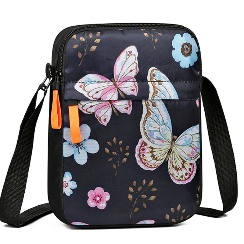 Mini crossbody bags for men and women, versatile and stylish, come in a variety of colors and are perfect for travel.