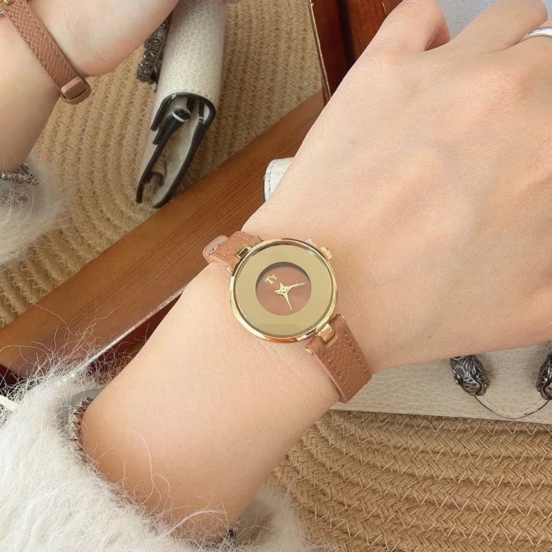 2026 New Luxury Red Lock Dial Women’s Watch – Quartz