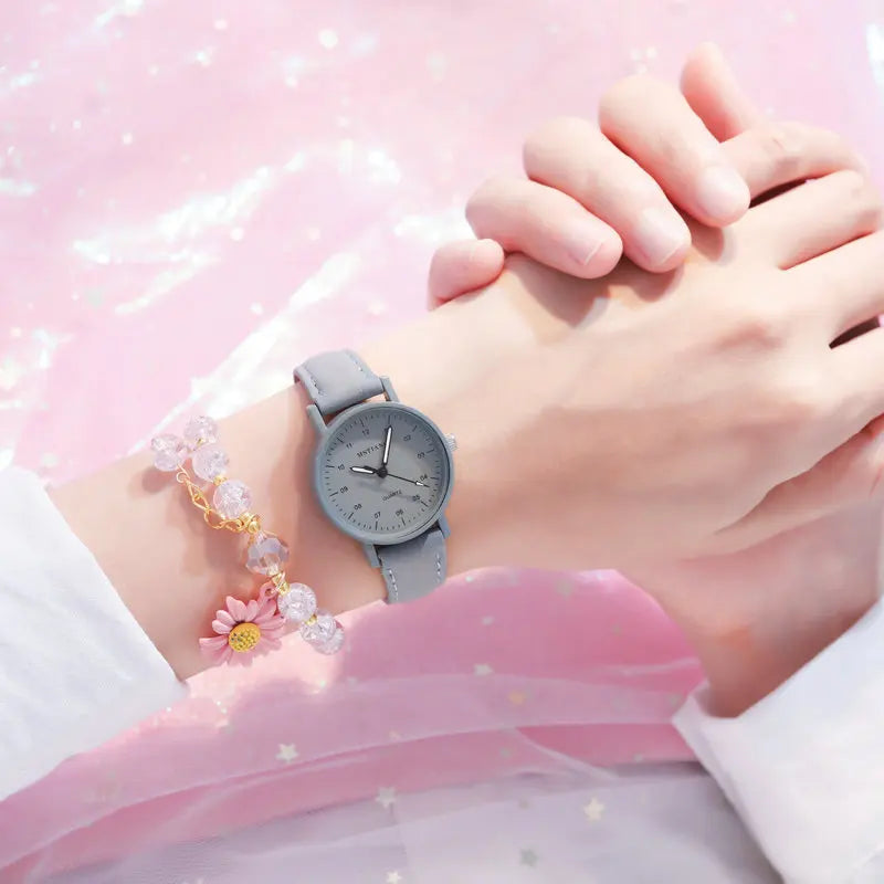 YIKAZE Women's Watch PU Leather Strap Women Quartz Watches Waterproof Round Dial Retro Bracelet Watch Ladies Girls Wristwatch