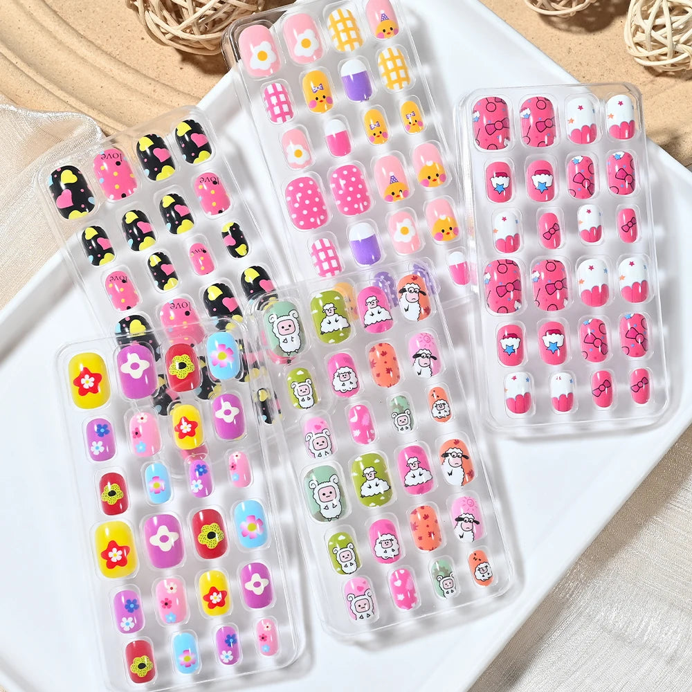 120Pcs Kids Cute Bow Heart Design False Nails Cartoon Animal Short Square Full Cover Fake Nail Tips for Girls Press On Nails