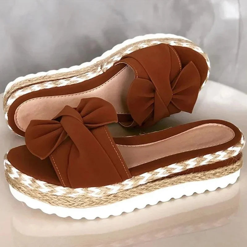 Women’s Wedge Heel Sandals – Elegant Flower Platform Summer Slippers | صندل نسائي بكعب عريض – شباشب صيفية أنيقة بنعل مرتفع وزهرة