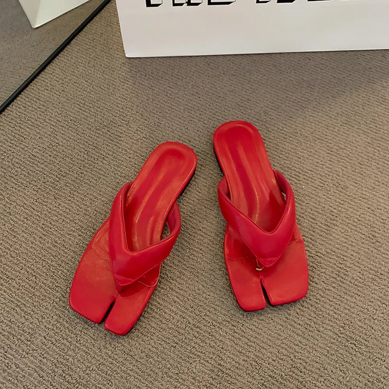 2025 Summer Women's Clip Toe Slippers Fashion Flats Slides Comfort Outdoor Beach Vacation Flip Flop