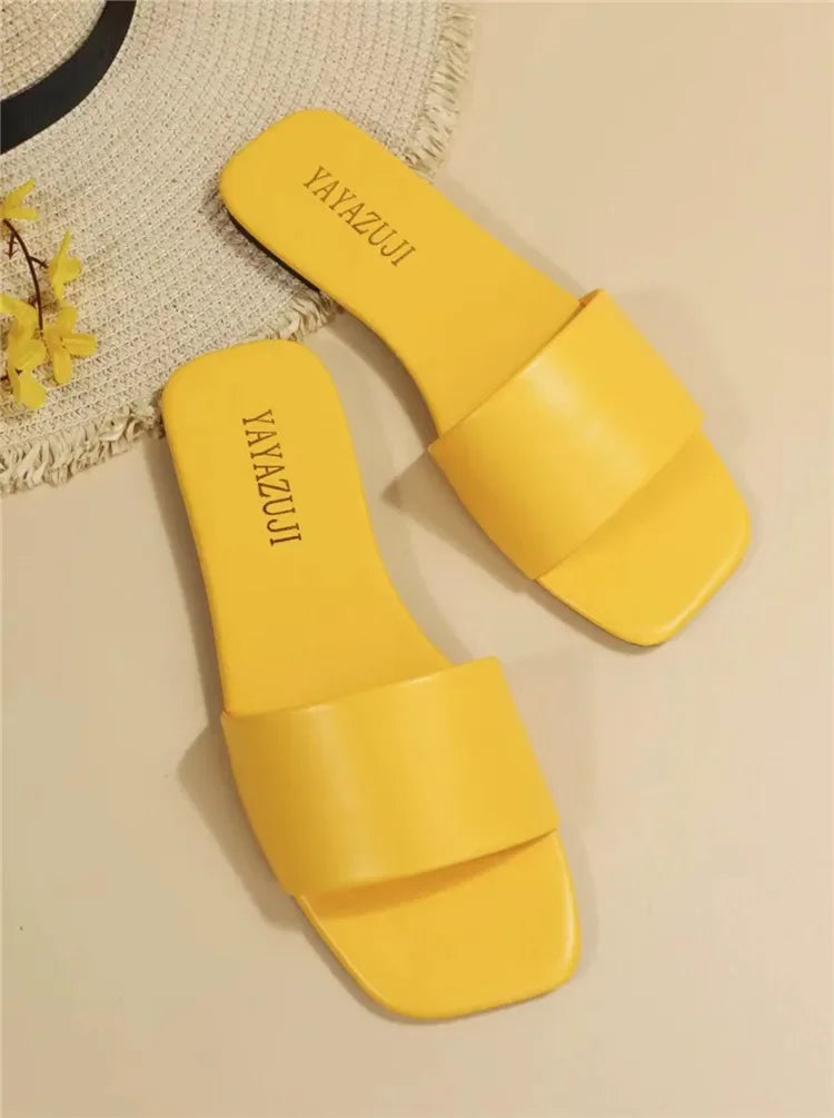 2023 Fashion Minimalist Slide Sandals – Women’s Open-Toe Beach Flats | شباشب نسائية صيفية 2023 – تصميم مينيمالي بحزام واحد مفتوحة من الأمام