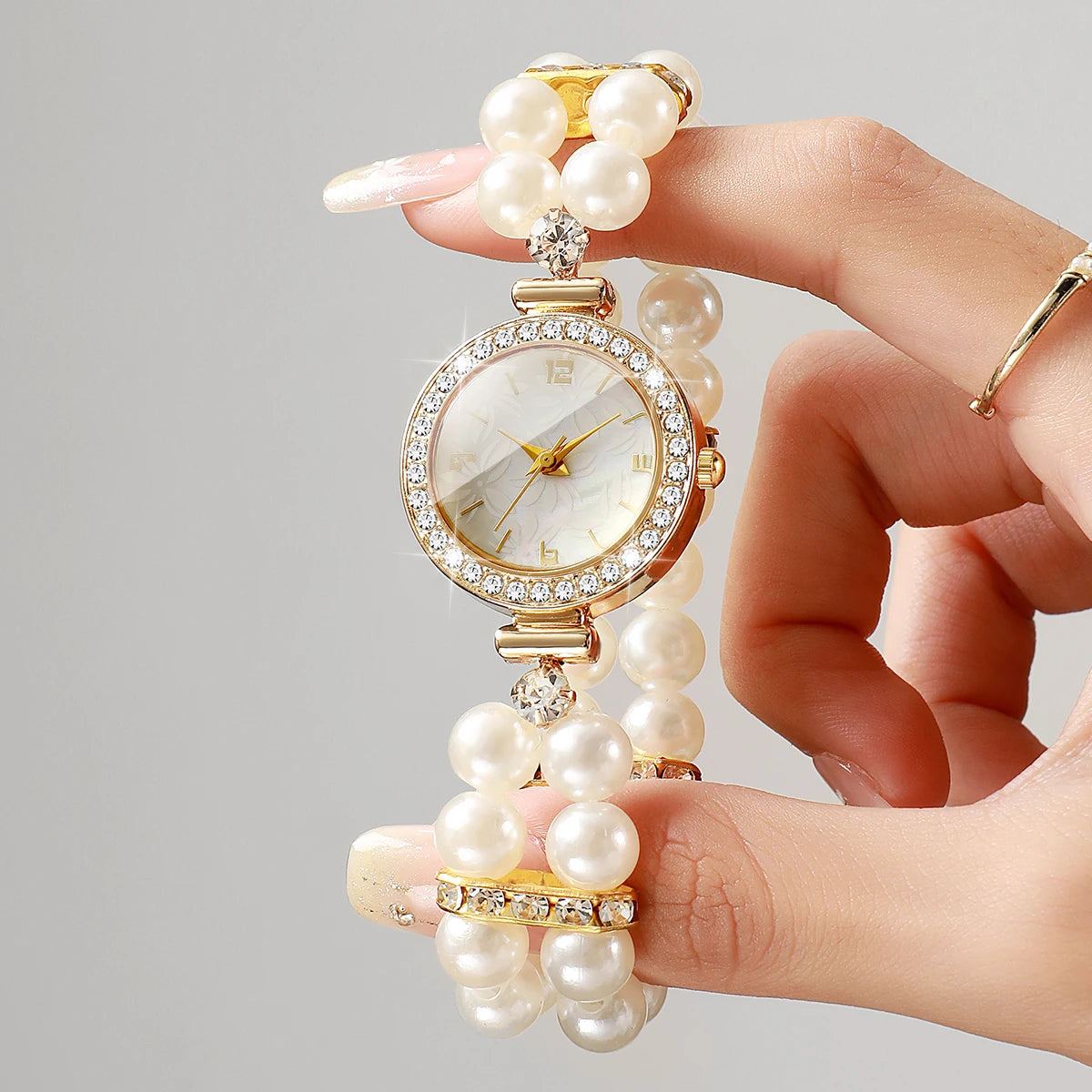 Elegant Pearl Bracelet Strap Women Watches Luxury Rhinestone Ladies Party Dress Quartz Wristwatch Relogio Feminino (Without Box)