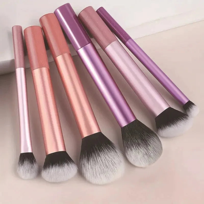 8Pcs Travel Makeup Brush Set - Portable Soft Synthetic Eyeshadow, Blush & Powder Brushes, Essential On-the-Go Beauty Kit