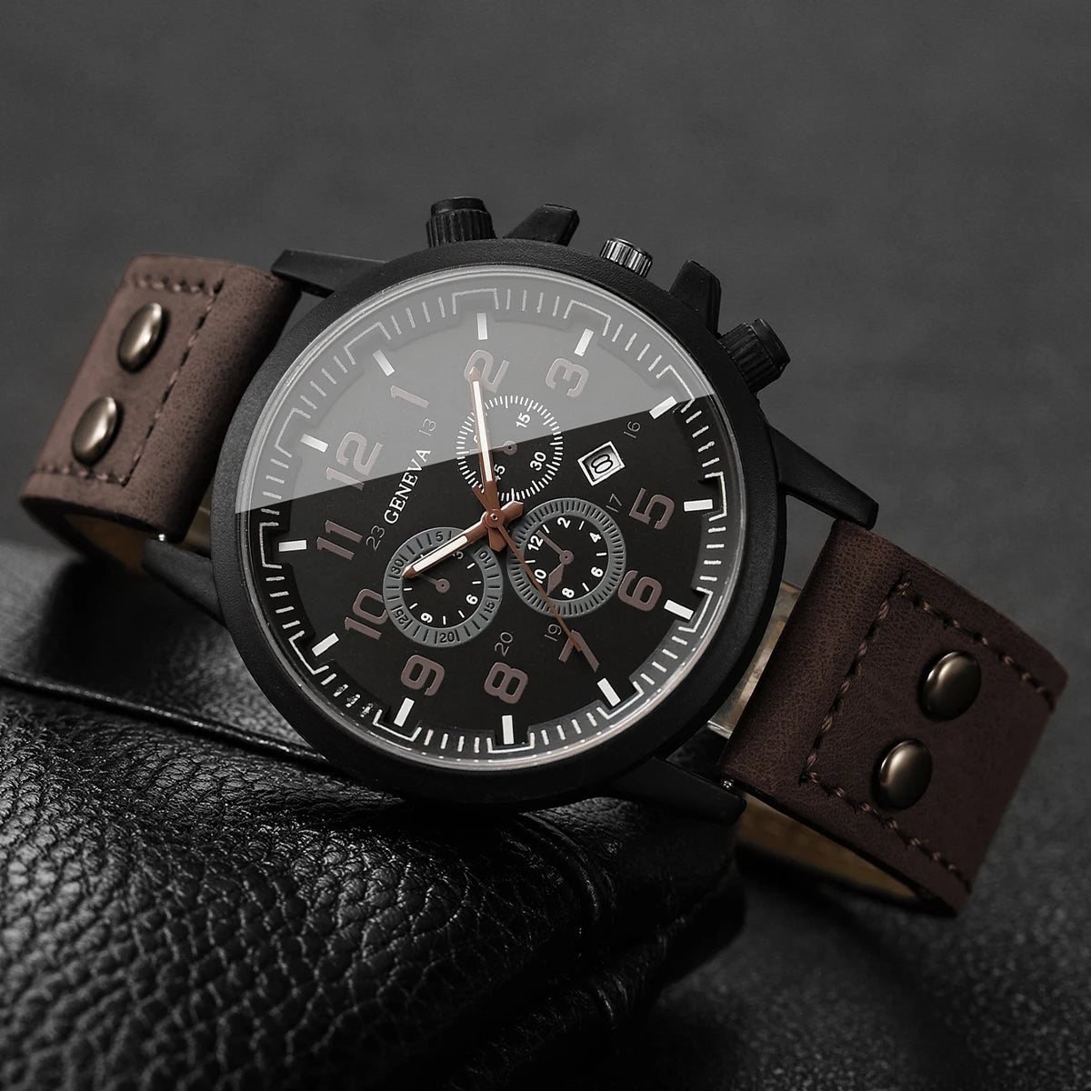 Fashion Military Men Sports WatchesLeather Strap Decorative Sub‑Dials Calendar Display Wristwatch Relogio Masculino（Without Box）