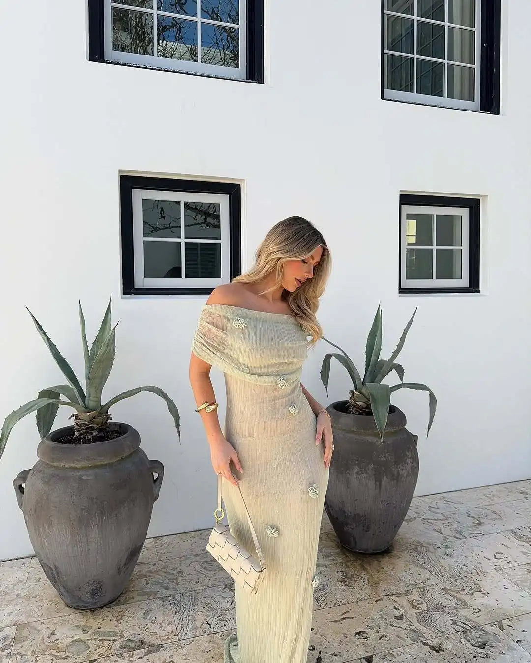 Elegant 3d Flower Off Shoulder Maxi Dress Sleeveless Perspective Pleated Slim Solid Color Robes 2026 Fashion Evening Party Gowns