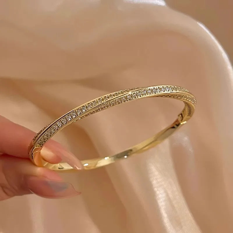 أساور زاكول الفاخرة الحلزونية من الزركونيا للنساء والفتيات والعرائس، مصنوعة من معدن كريستالي، مجوهرات للمعصم، هدايا لحفلات الزفاف والمهرجانات، اليابان وكوريا