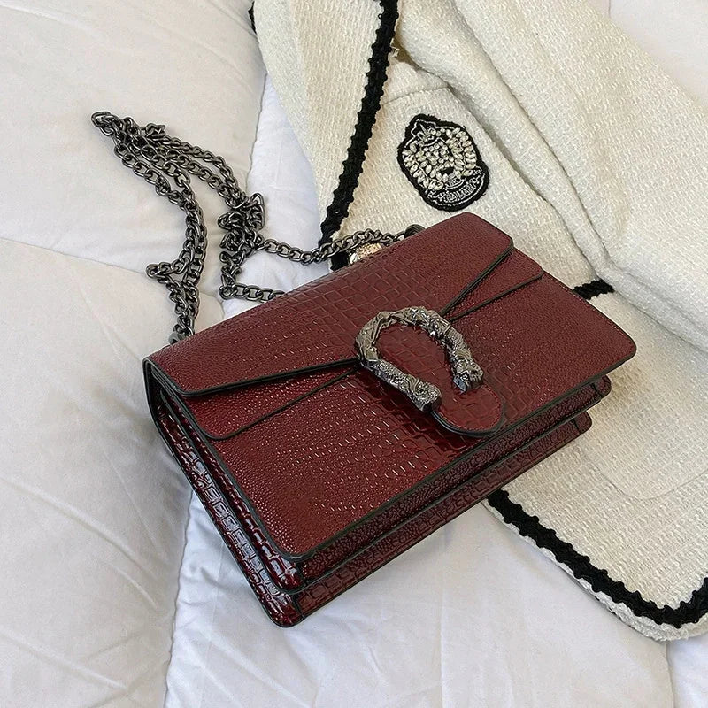 Women's Crocodile Embossed Square Shoulder Bag – Elegant & Trendy for Daily Use | حقيبة كتف نسائية بنقشة جلد التمساح – أنيقة وعصرية للاستخدام اليومي