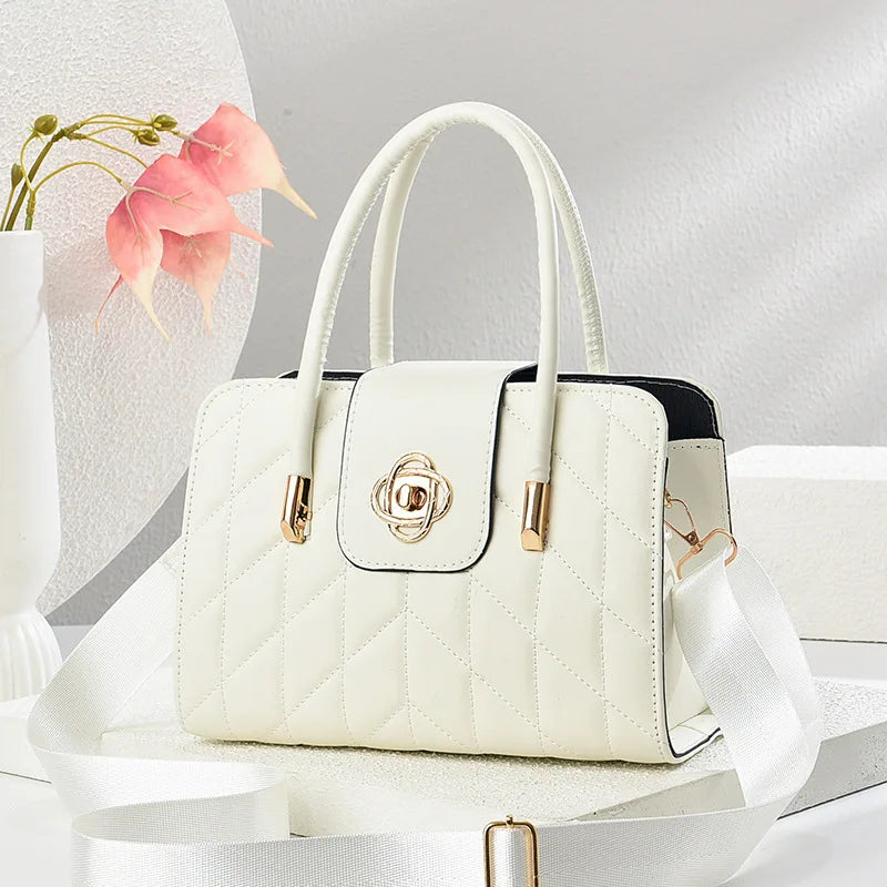 2025 Women’s Fashion Monogram Shoulder Handbag – Printed Leather Single Strap Bag | حقيبة يد نسائية 2025 – تصميم عصري بنقشة المونوغرام من الجلد بحزام كتف واحد