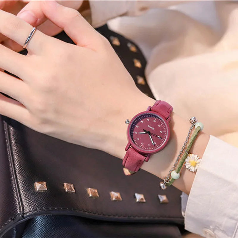 YIKAZE Women's Watch PU Leather Strap Women Quartz Watches Waterproof Round Dial Retro Bracelet Watch Ladies Girls Wristwatch