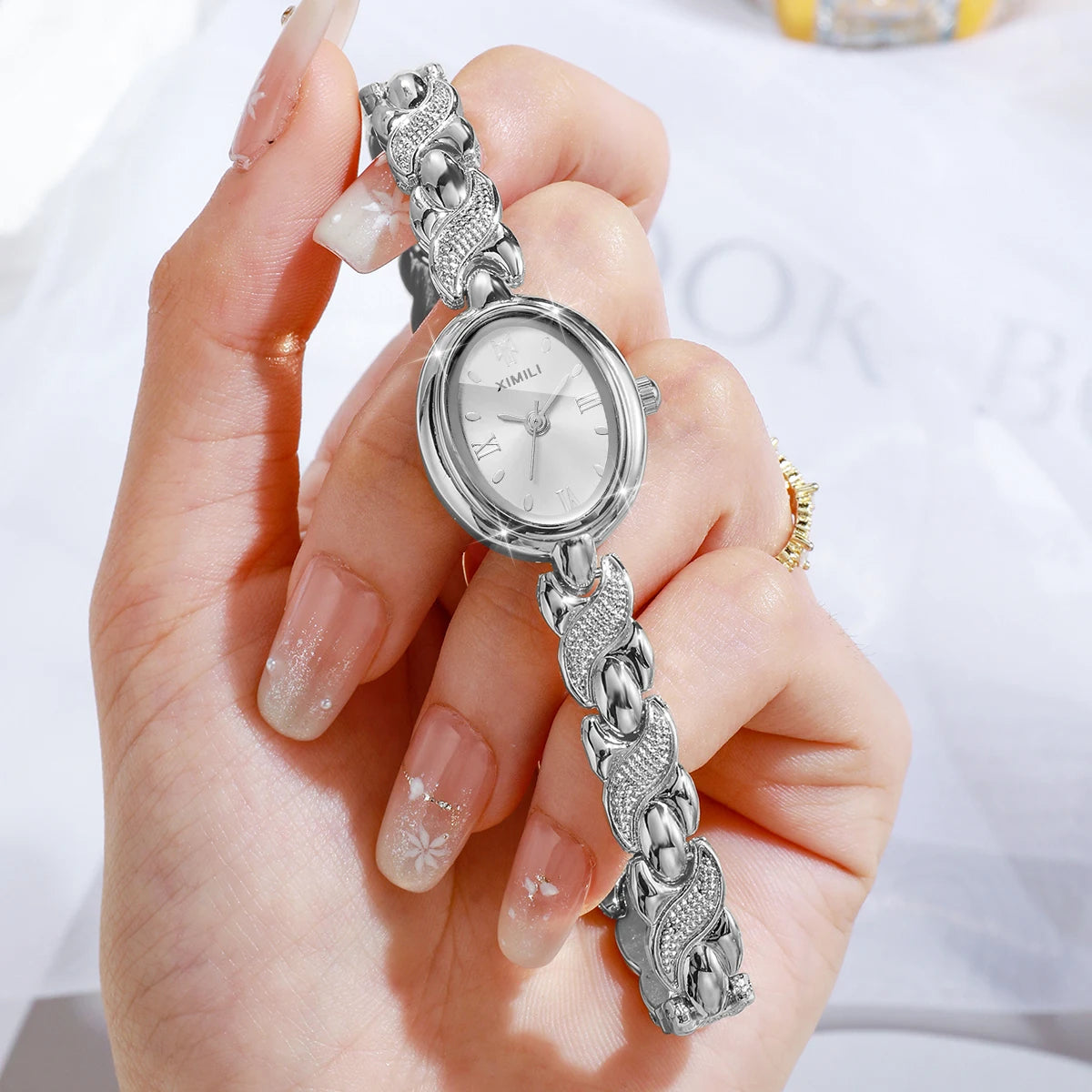 Luxury Gold Oval Women Quartz Watch Roma Dial Metal Bracelet Elegant Ladies Dress Wristwatch Clock Relogio Feminino（Without Box）