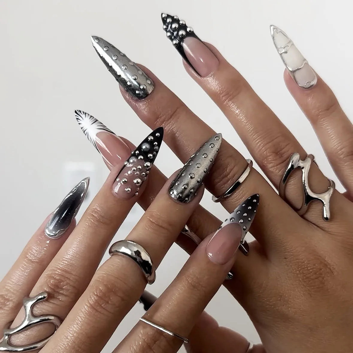 24pcs Long Stiletto False Nails Sets Star Pattern French Fake Nail Tips Metal Decor Almond Press on Nails Finished Pink Manicure