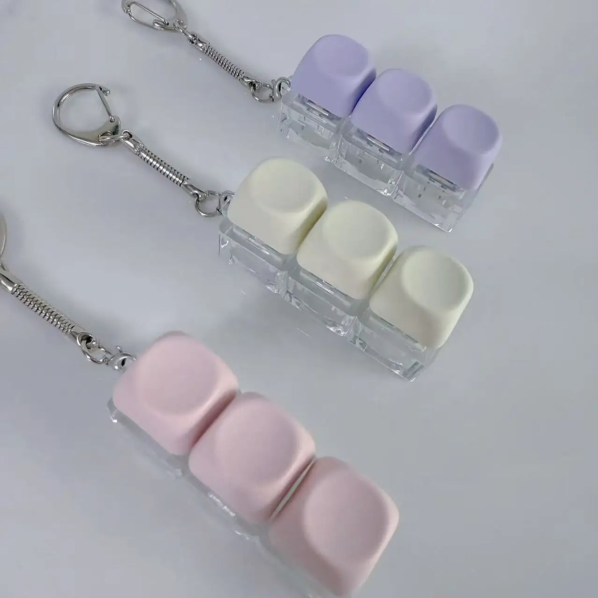 ZAKOL New Macaron Color Interactive LED Button Keycap Fidget Keychain DIY Keyboard Decompression Toy Bag Charms Keychain