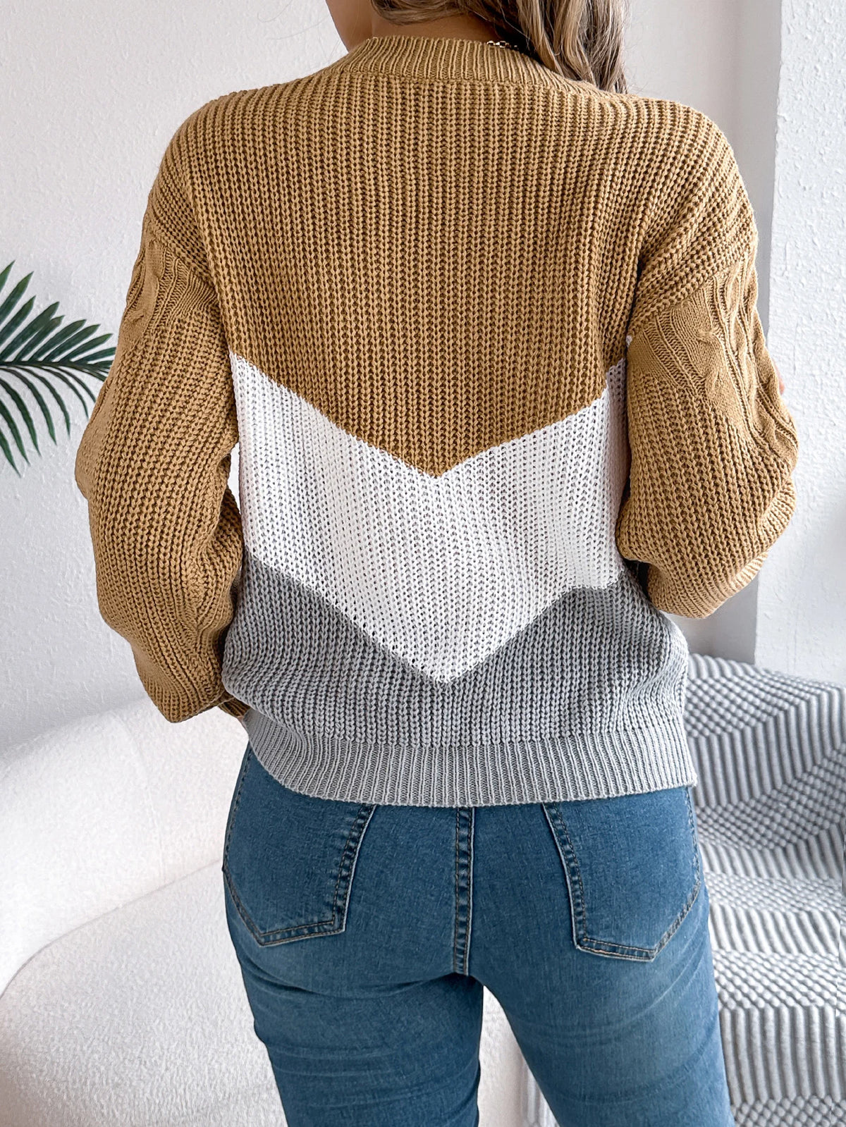 Autumn and Winter Casual Color Blocking Versatile Round Neck Long Sleeved Pullover Sweater for Women