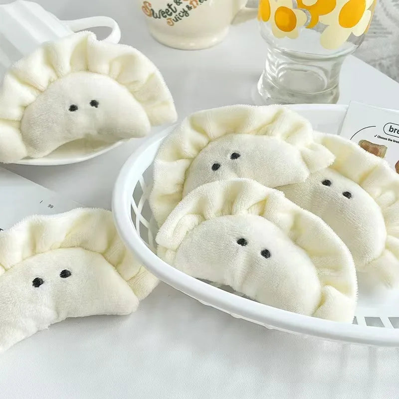 ZAKOL Fashion Cartoon Plush Dumpling Keychain Soft Stuffed Food Keyring Backpack Bag Decor Pendant Lovely Kawaii Gift for Unisex
