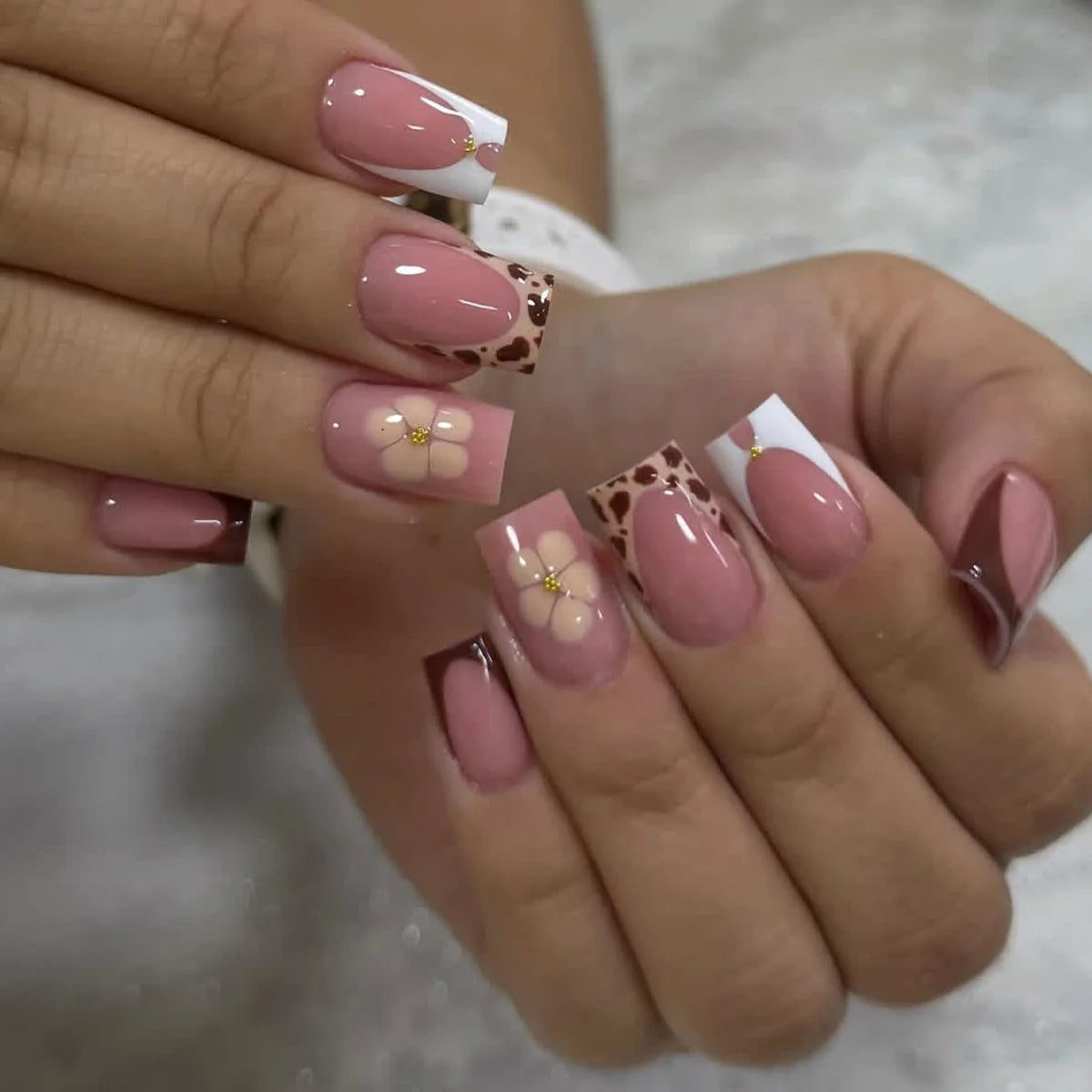 24pcs Leopard Print Full Cover Blush Nail Tips Finished Black French Fake Nail Gradient Flower Pearl Square Press on False Nails