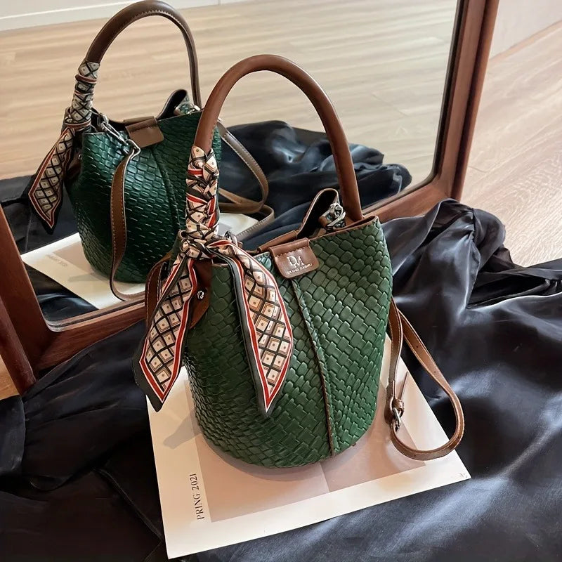 Fashionable Large Capacity Women's Crossbody Bags, Leather Retro Versatile Single Shoulder Bucket Bag, Suitable for Commuting