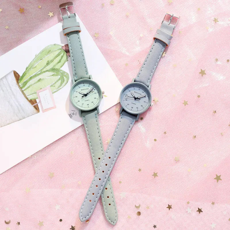 YIKAZE Women's Watch PU Leather Strap Women Quartz Watches Waterproof Round Dial Retro Bracelet Watch Ladies Girls Wristwatch