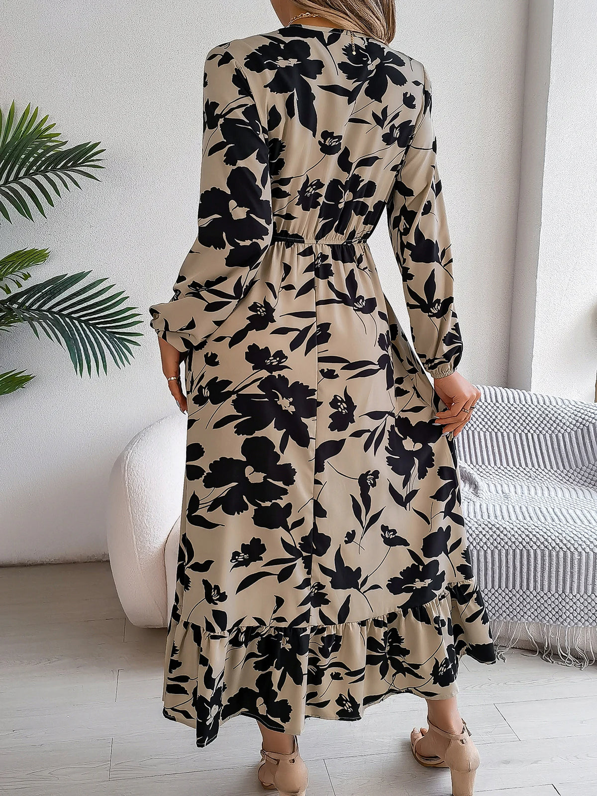 Spring Autumn Elegant V Neck Floral Print Dress 2026 Fashion Lantern Long Sleeve Ruffled Edge Maxi Dresses for Women Streetwear