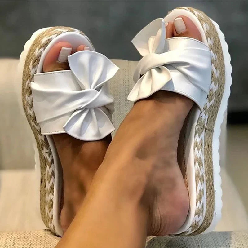 Women’s Wedge Heel Sandals – Elegant Flower Platform Summer Slippers | صندل نسائي بكعب عريض – شباشب صيفية أنيقة بنعل مرتفع وزهرة