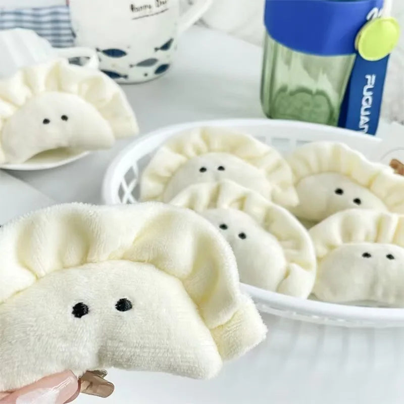 ZAKOL Fashion Cartoon Plush Dumpling Keychain Soft Stuffed Food Keyring Backpack Bag Decor Pendant Lovely Kawaii Gift for Unisex